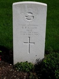 Klagenfurt War Cemetery - Greer, Robert Francis